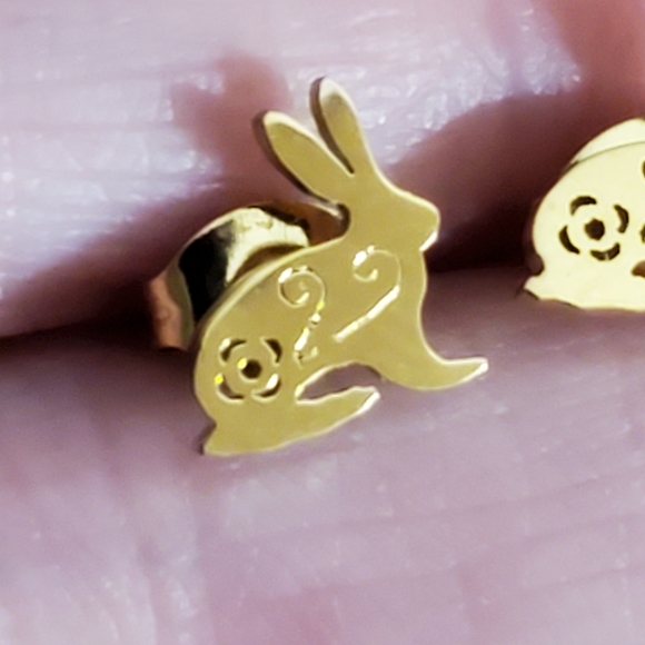 Bunny rabbit Stud earrings real gold stainless steel New Easter - Picture 6 of 9